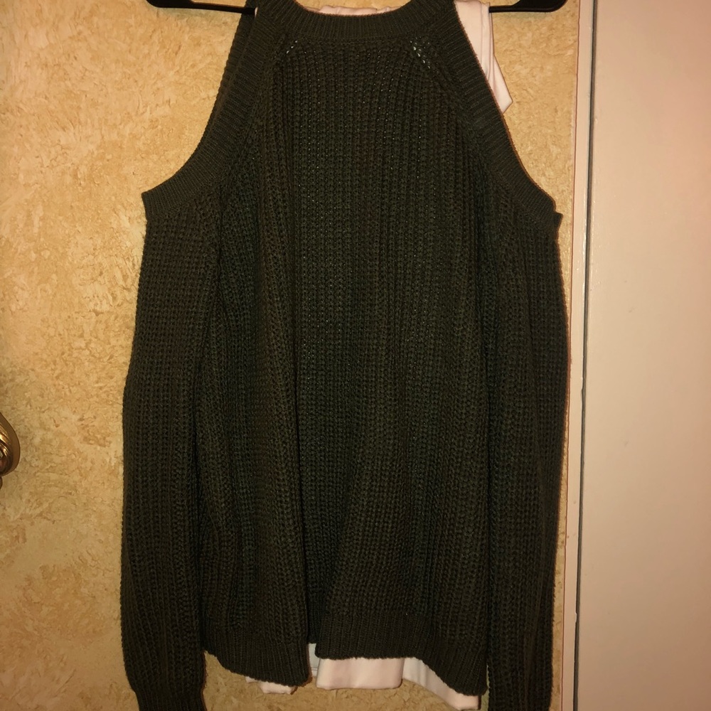 GREEN KNIT SWEATER